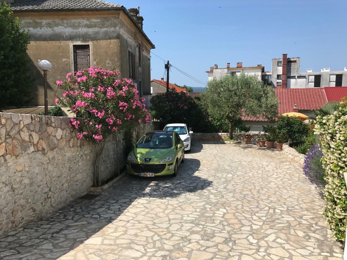 Family Apartments Vesna- 100 M Beach -Center Crikvenica Exterior photo